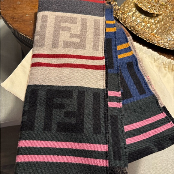 Fendi Multicolor Scarf - Picture 3 of 13